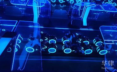 初中生在学校被同学打了，大人应该怎么办